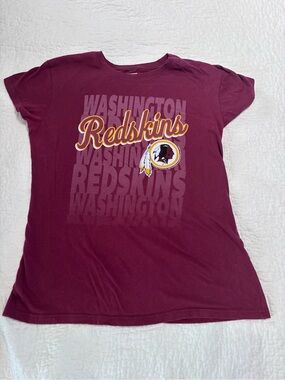 Vintage Junk Food Clothing Ladies XL Washington Redskins Tee